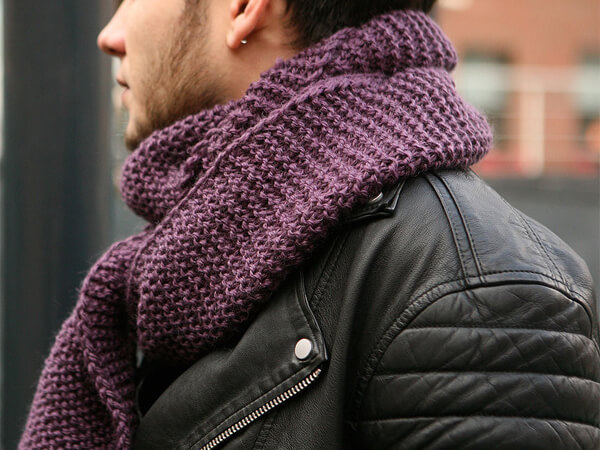 Теплый мужской вязаный шарф
